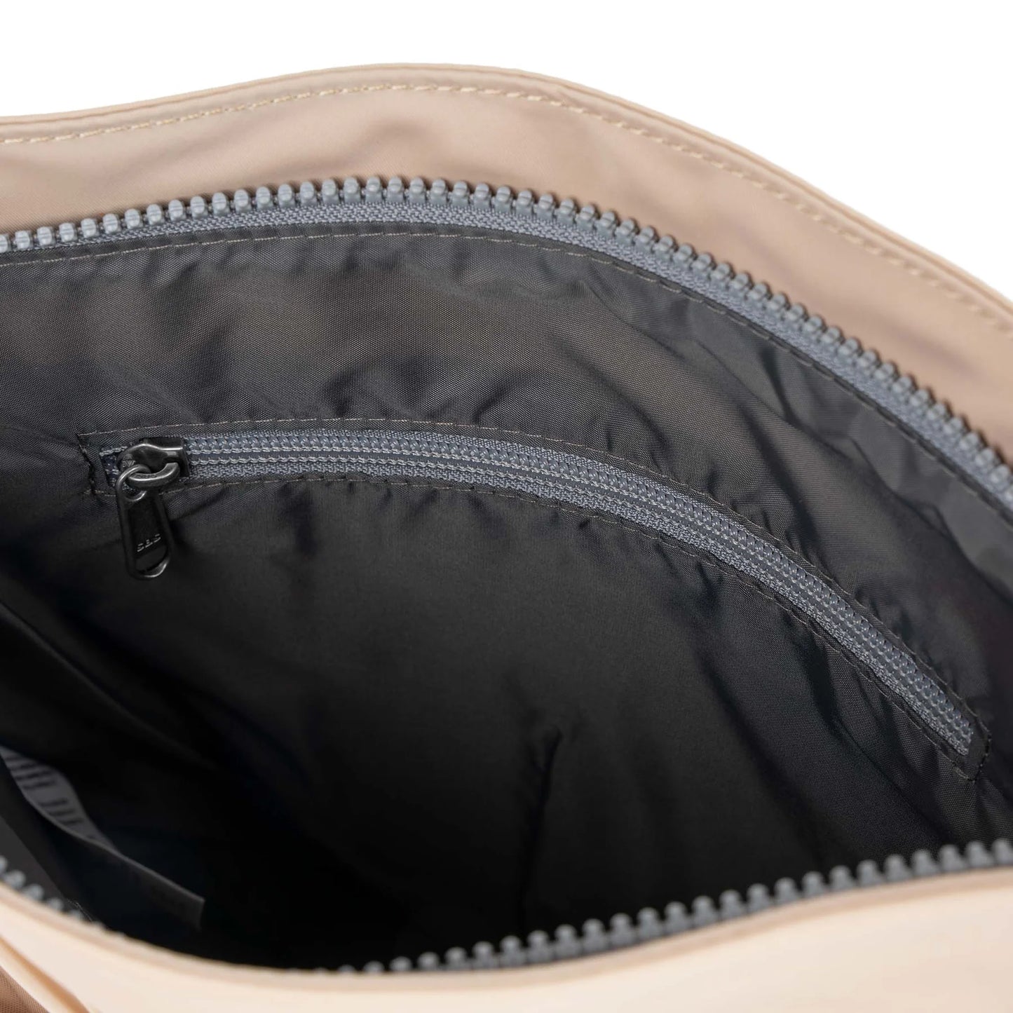 Roka Kennington B Nylon Sand