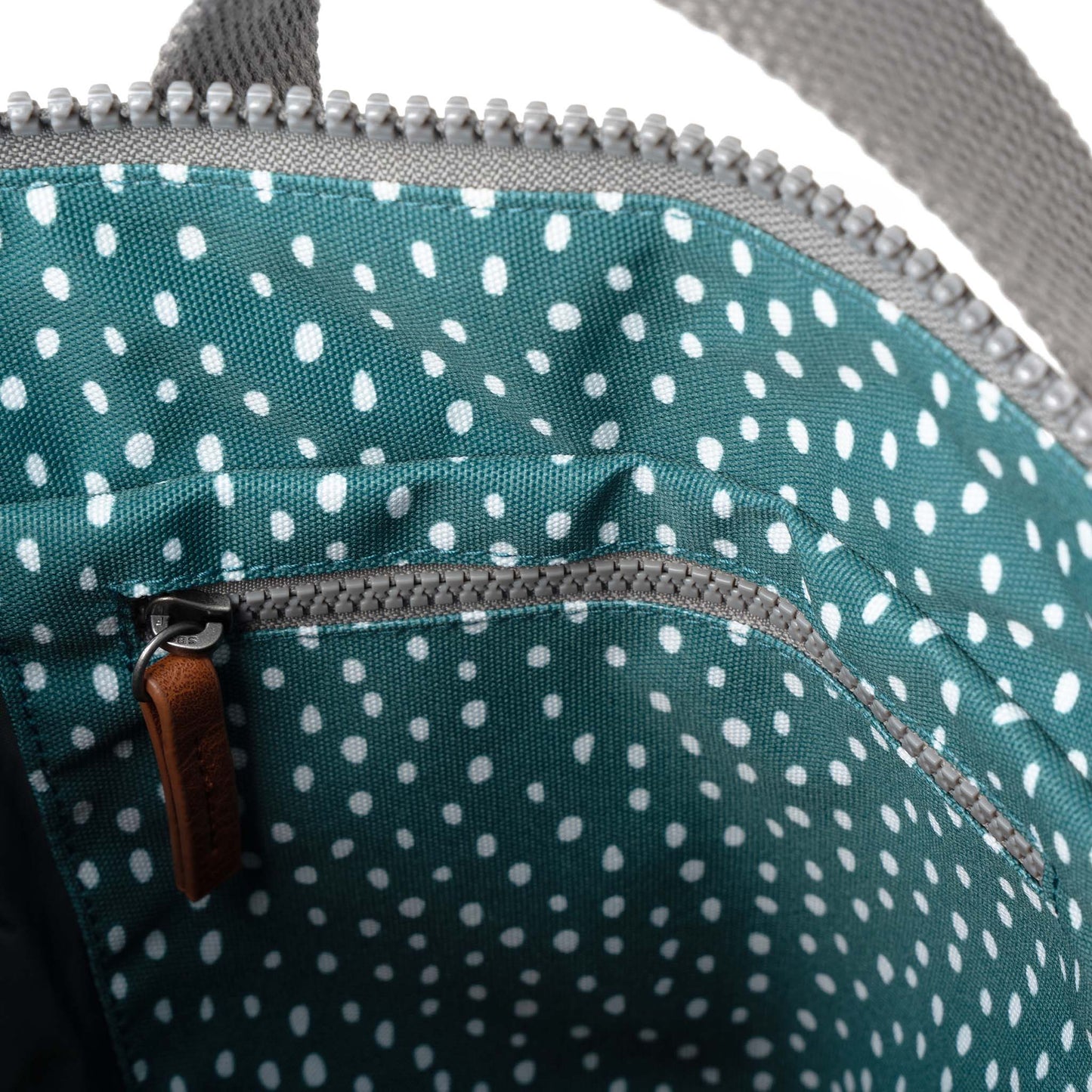 Roka Bantry B Small Canvas Drizzle Sage