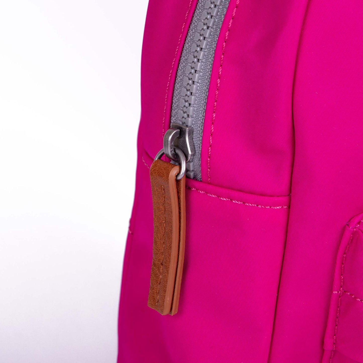 Roka Willesden Small Candy