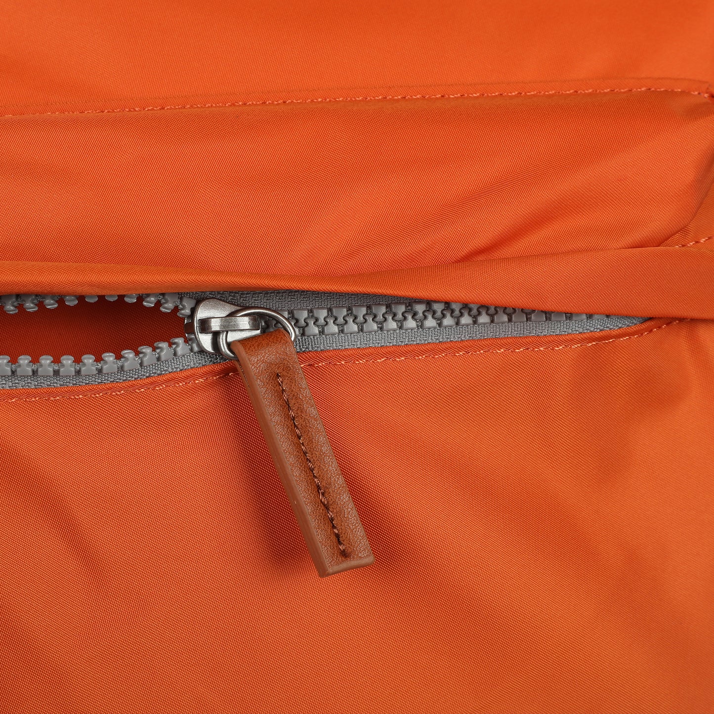 Roka Kennington B MediumI Canvas Burnt Orange