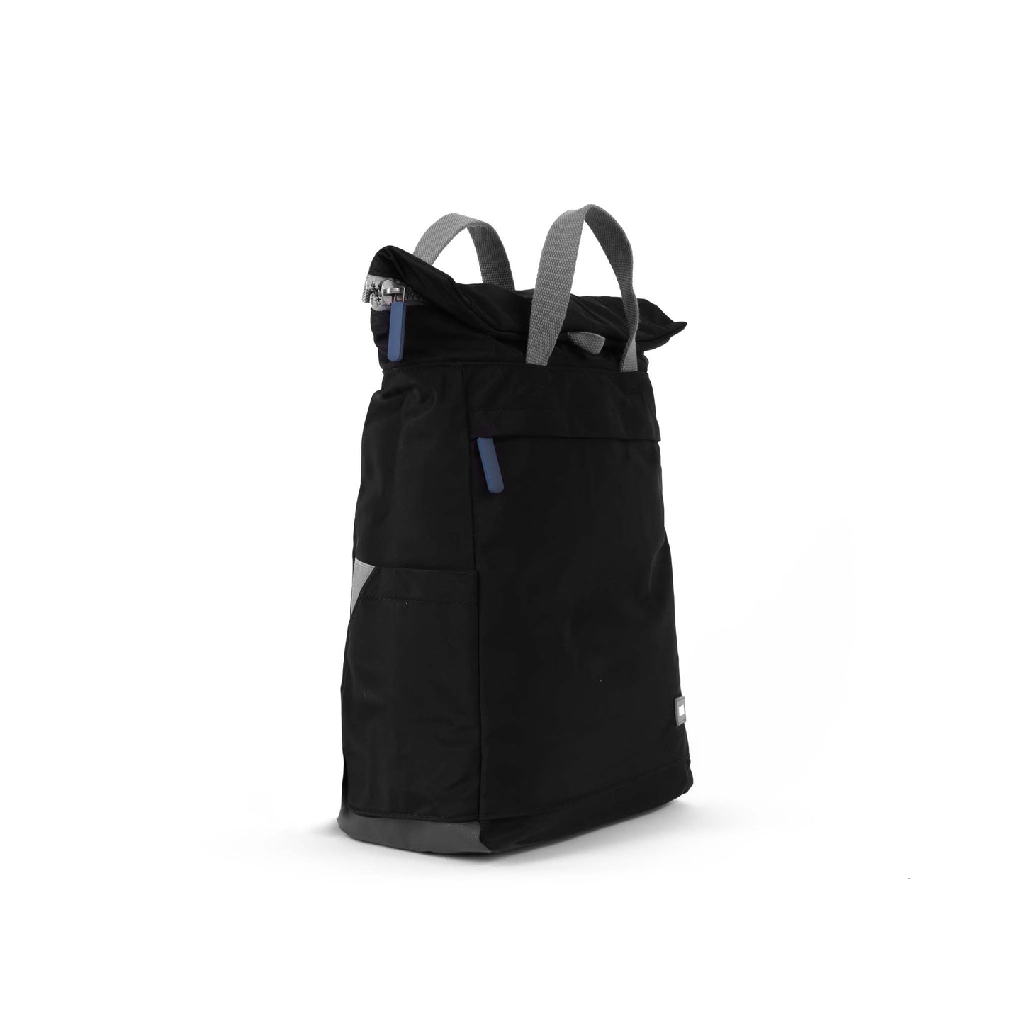 Roka Camden A Medium Sustainable Nylon Caprinha